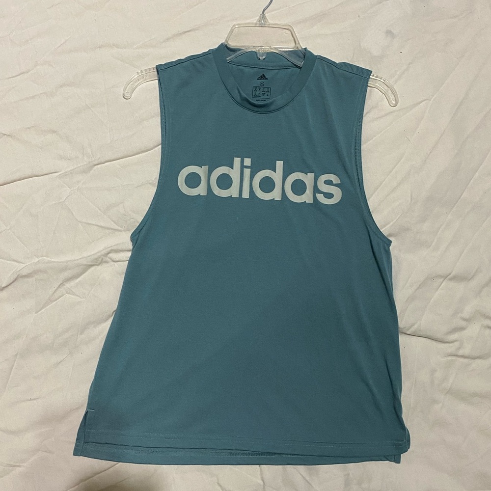 ✨ADIDAS MUSCLE TEE CUTOUT✨